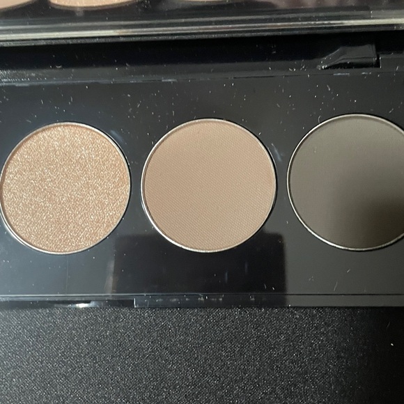 Bobbi Brown Eye Shadow Palette Stonewashed Nudes BNIP - Picture 6 of 7